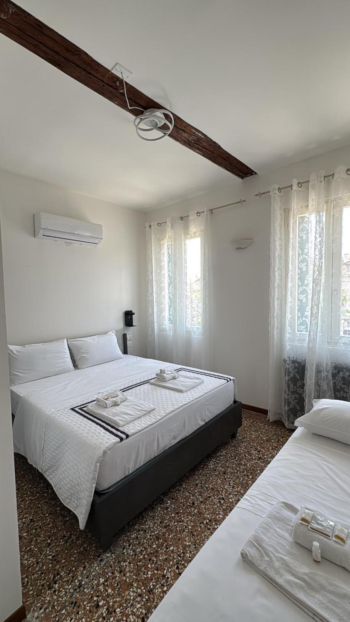 Triple Room Private Bathroom