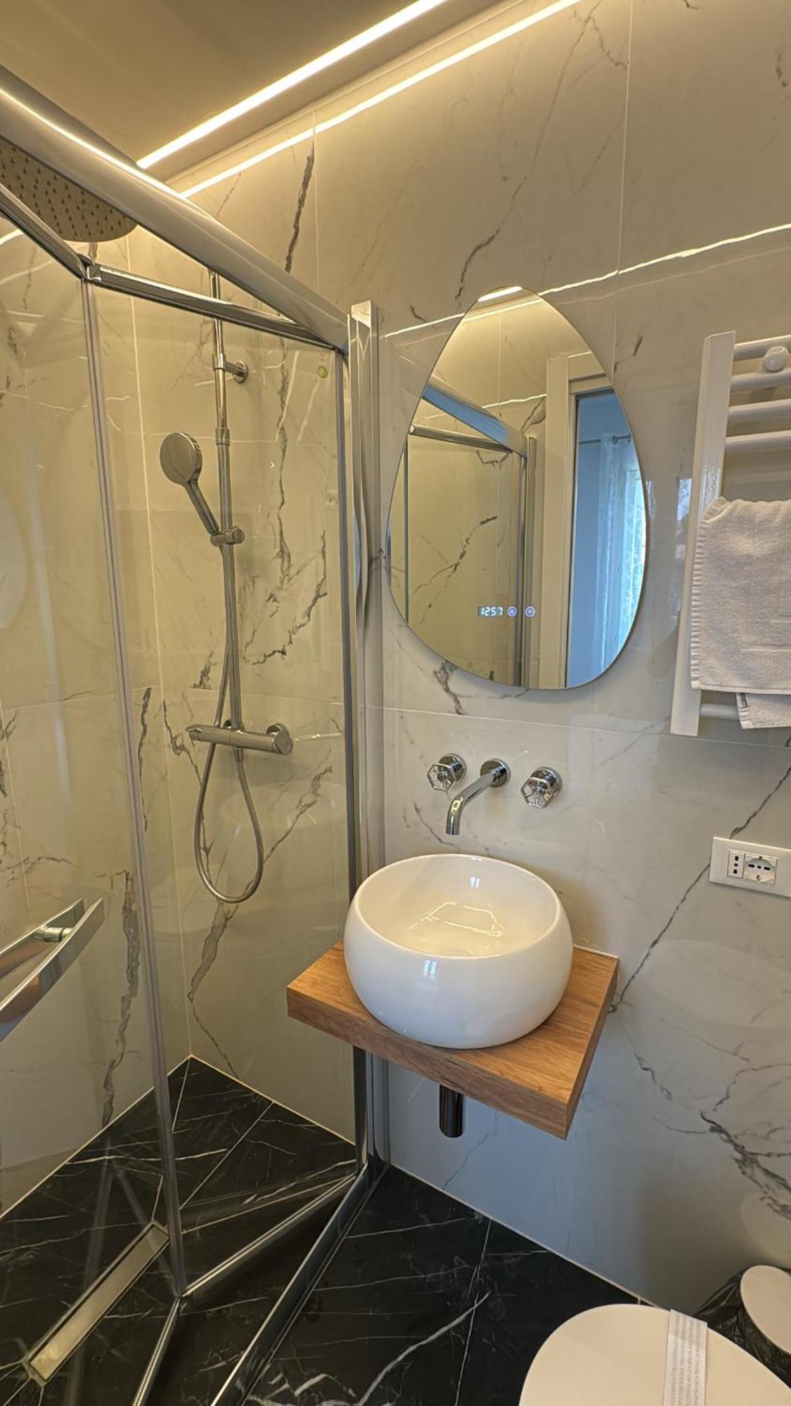 Double Room Private Bathroom